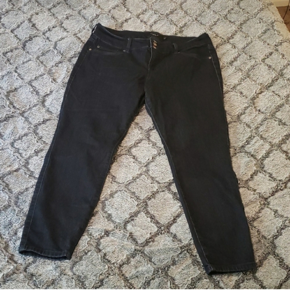 Dark wash skinny jeans